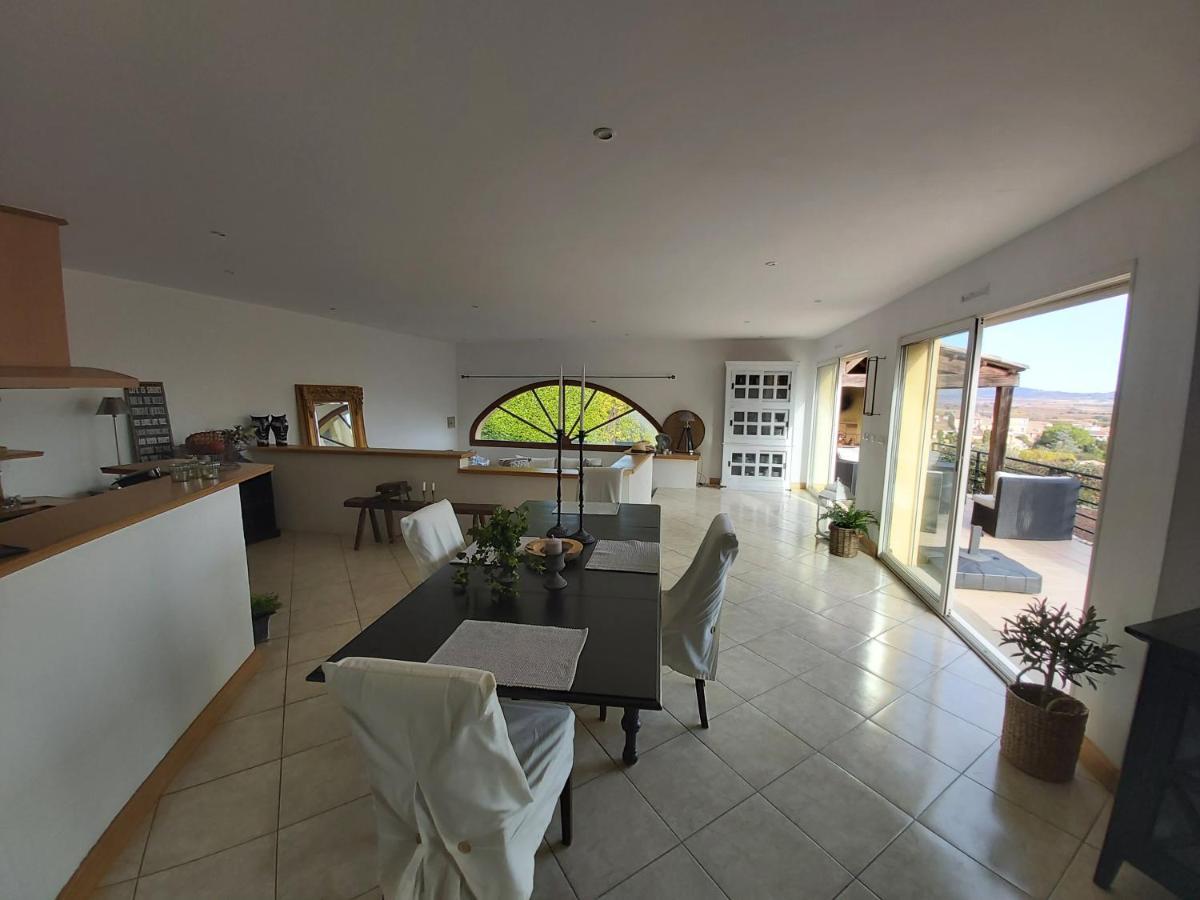 Beautiful Villa With A Stunning View Roujan Εξωτερικό φωτογραφία